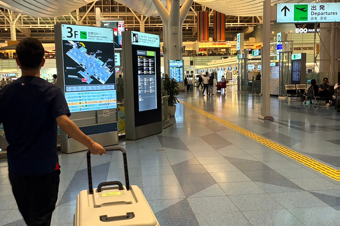 Flying from Japan to Chiang Mai with our dog in a travel crate