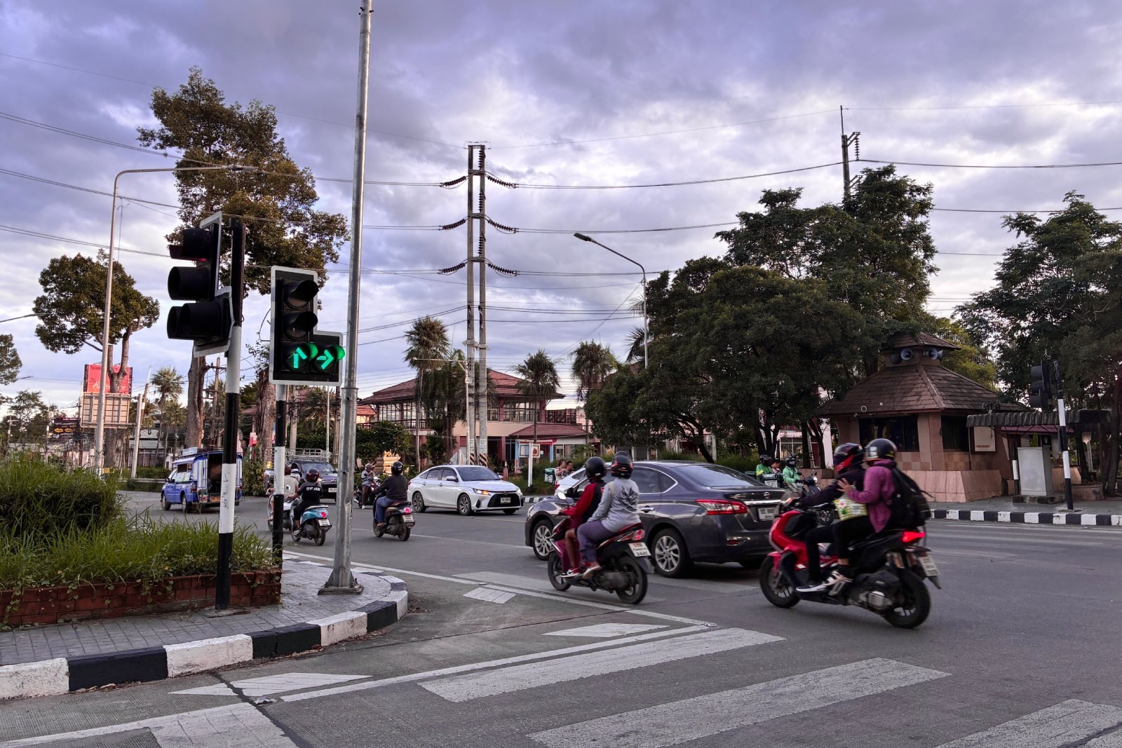 Evening traffic in Nong Hoi, the Chiang Mai suburb where we live